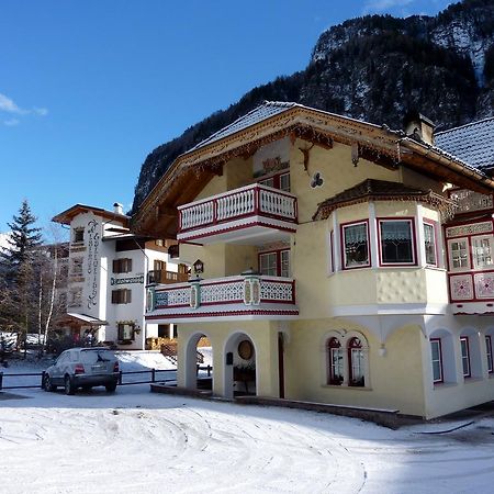 Appartamenti Majon Sotroi Campitello di Fassa Bagian luar foto