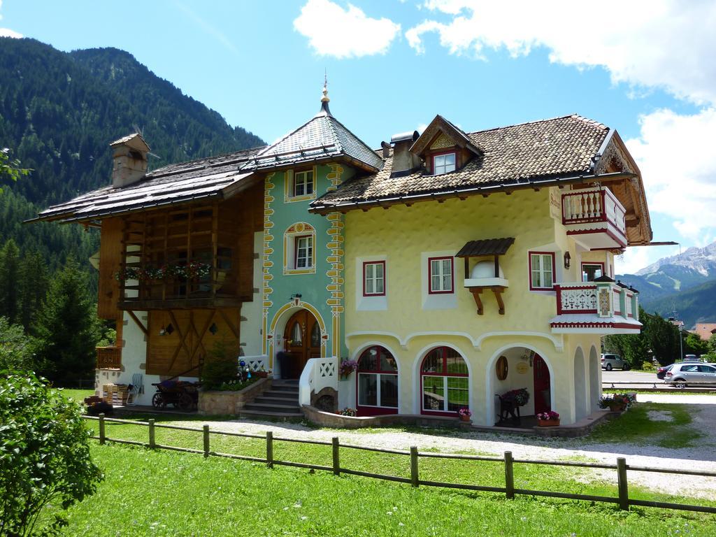 Appartamenti Majon Sotroi Campitello di Fassa Bagian luar foto