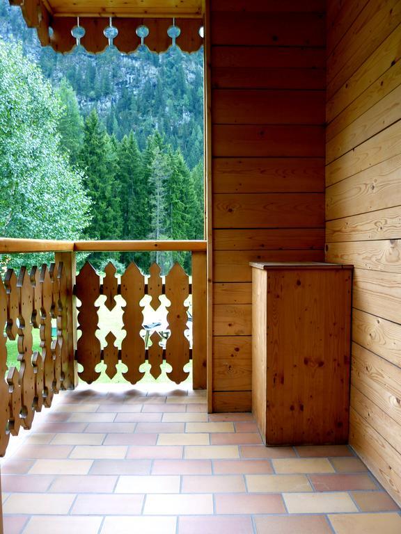 Appartamenti Majon Sotroi Campitello di Fassa Bagian luar foto