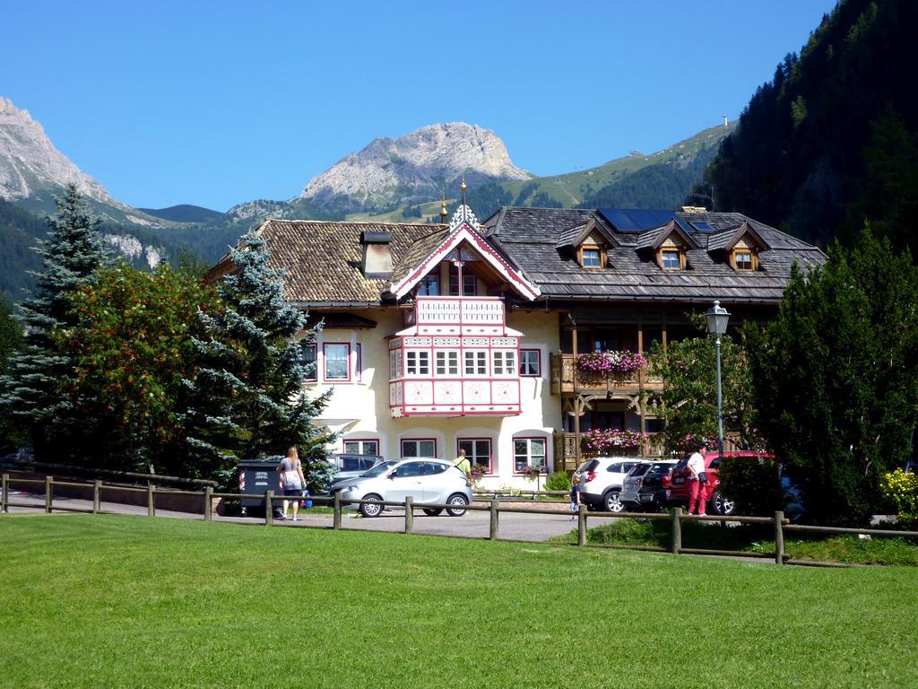 Appartamenti Majon Sotroi Campitello di Fassa Bagian luar foto